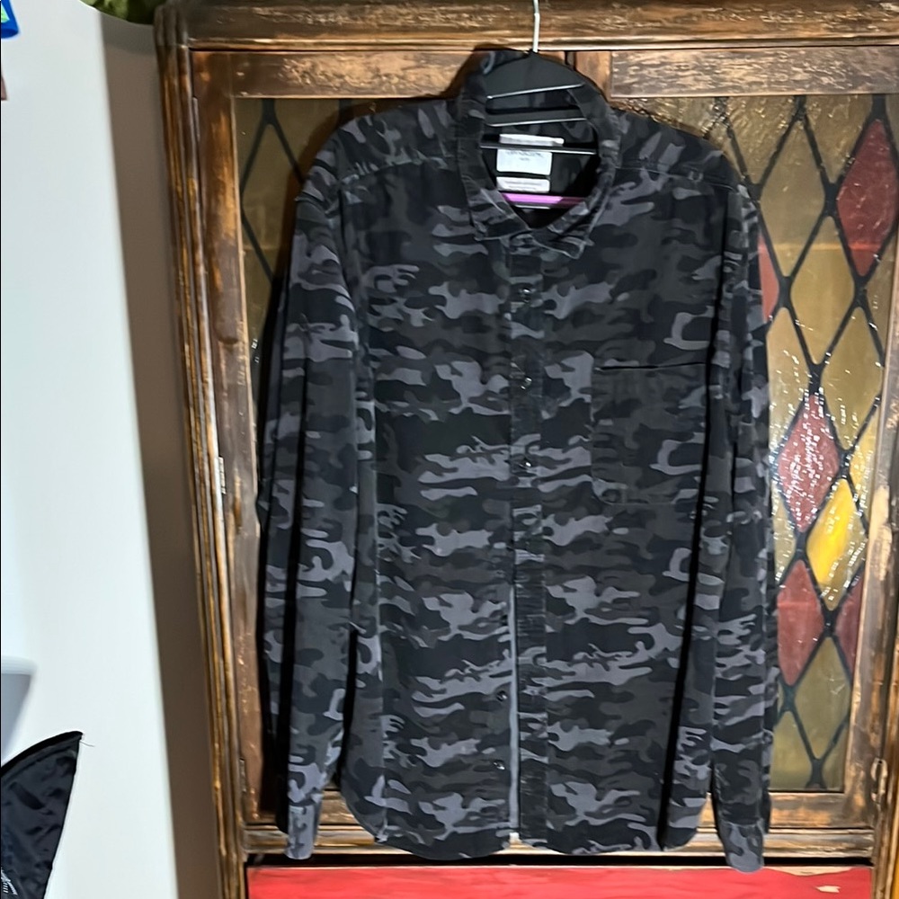 Goodfellow & Co. Men’s Black/Gray Camouflage thin Corduroy Button-Up Shirt